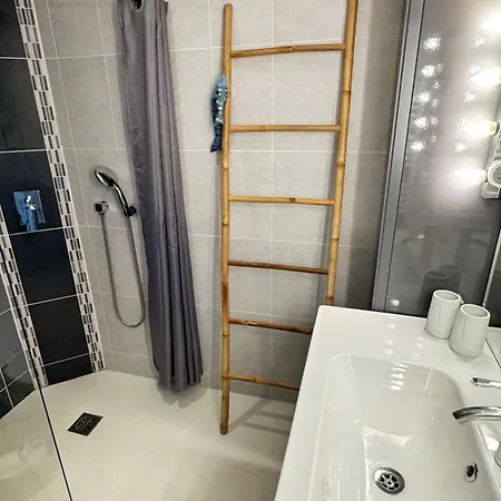 Apartament Village Naturiste, Port-ambonne, 42 M2, Le Luxueux. Agde